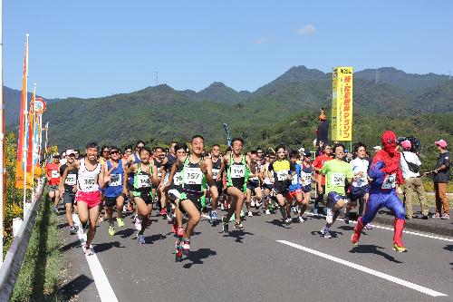 「日本最大級の照葉樹林帯を駆け抜けよう! 第30回綾・照葉樹林マラソン」の画像